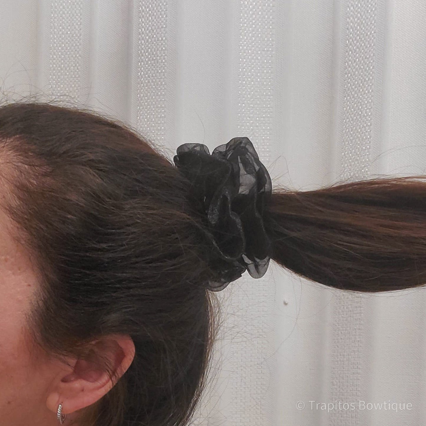 Scrunchie Organza Dots Negro