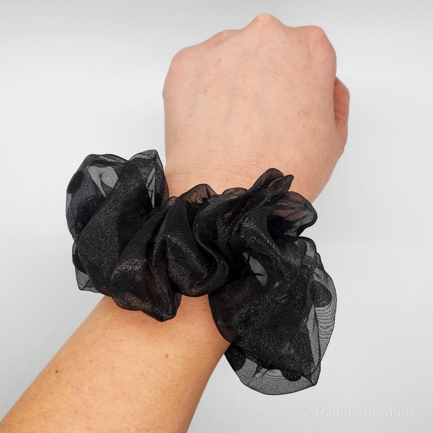 Scrunchie Organza Dots Negro